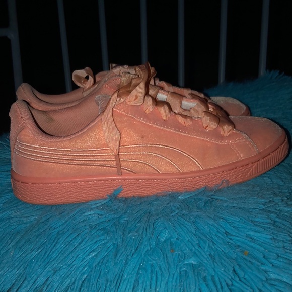 pink suede pumas
